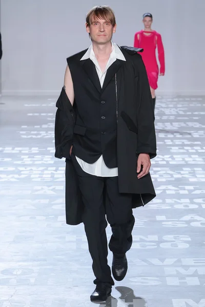 Look 9